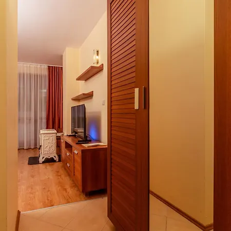 Apartmanhotel By Mountain Lakes Ezerovo (Smolyan)