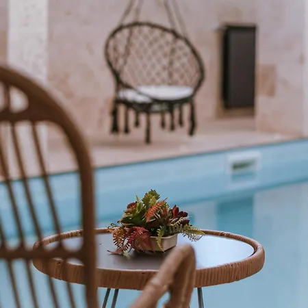 Aparthotel By Mountain Lakes Ezerovo (Smolyan)