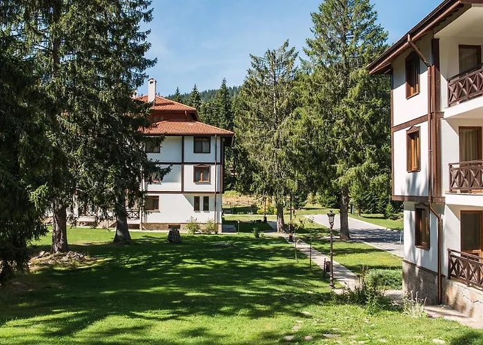 By Mountain Lakes Apart Otel Ezerovo (Smolyan)